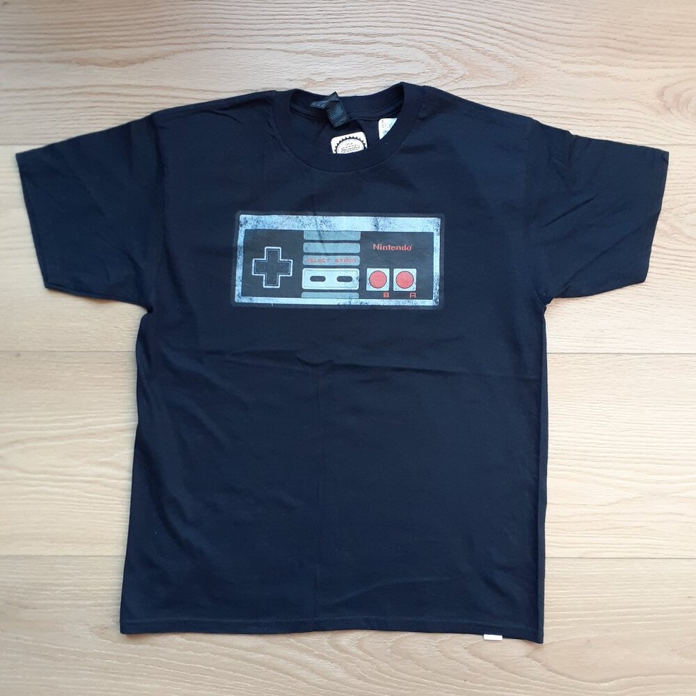 Nintendo NES Controller - New Youth Large Black T-Shirt